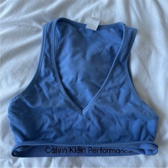 4 Sports Bra Bundle - 2 Calvin Klein 2 Puma - Picture 7 of 7